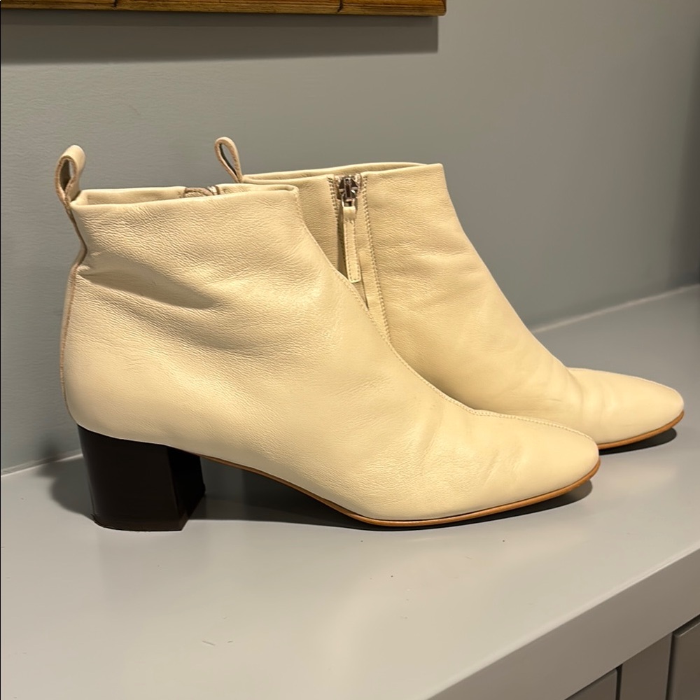 Everlane Light ivory Ankle Booties with Chunky Heel